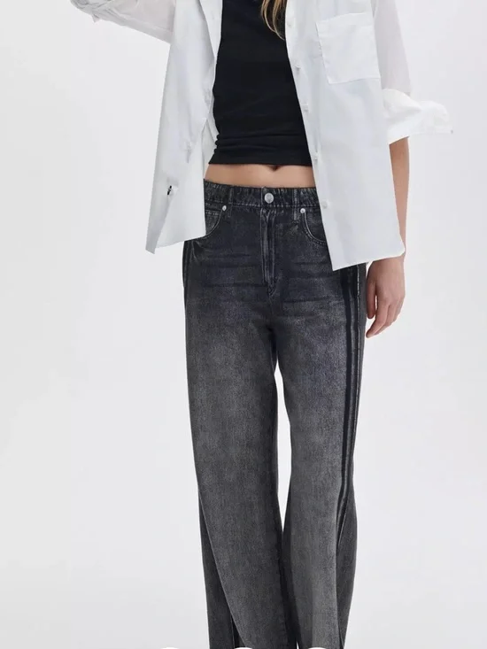 rb Miramar Wide-Leg Track Pants
Cotton Terry Washed Black - Picture 7 of 8